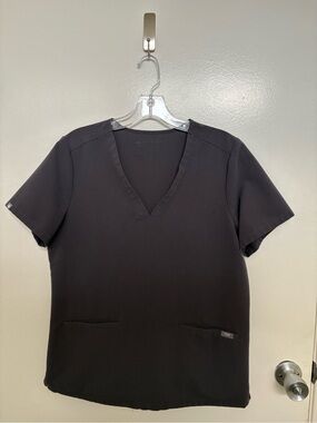 Figs - Casma Three-Pocket Scrub Top - Charcoal - Medium